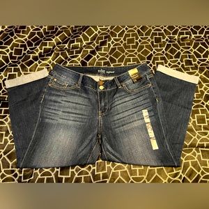 NWT!!! New York & Company - Boyfriend Crop Jeans